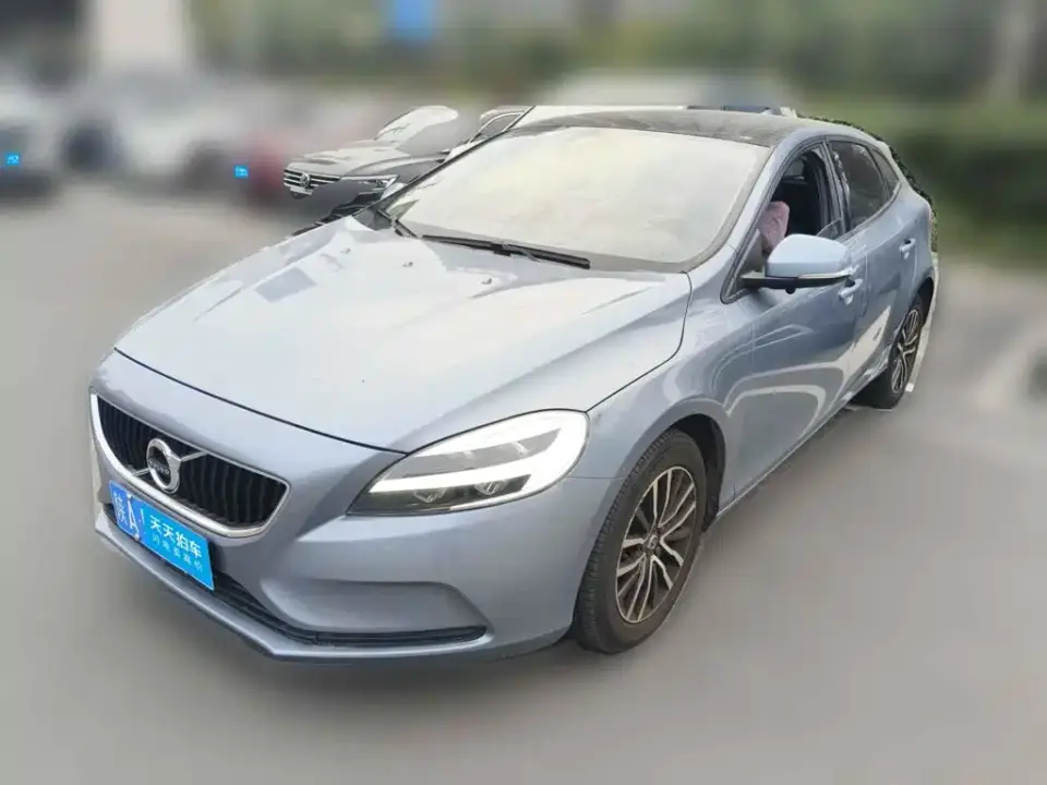 Volvo V40 T3 Momentum 2019