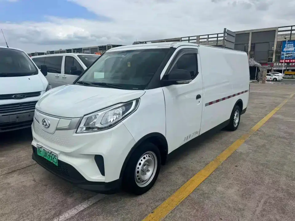 SAIC Maxus Maxus EV30 Pure Electric Intelligent Logistics Expert Long Wheelbase CATL 2024