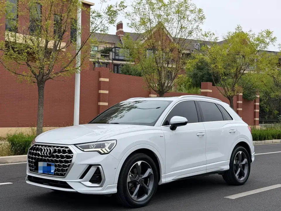 Audi Q3 35 TFSI Fashion Dynamic Model (1.5T) 2024