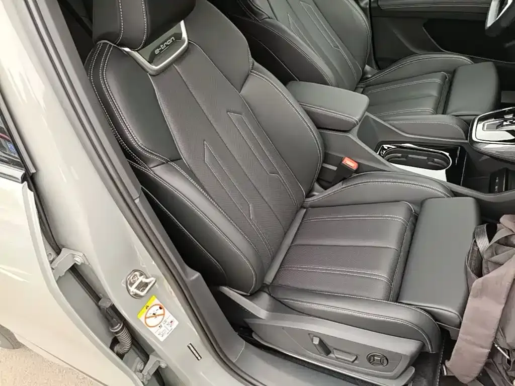 Audi Q4 e-tron 50 e-tron quattro Creation Night Edition 2024 — фото 25