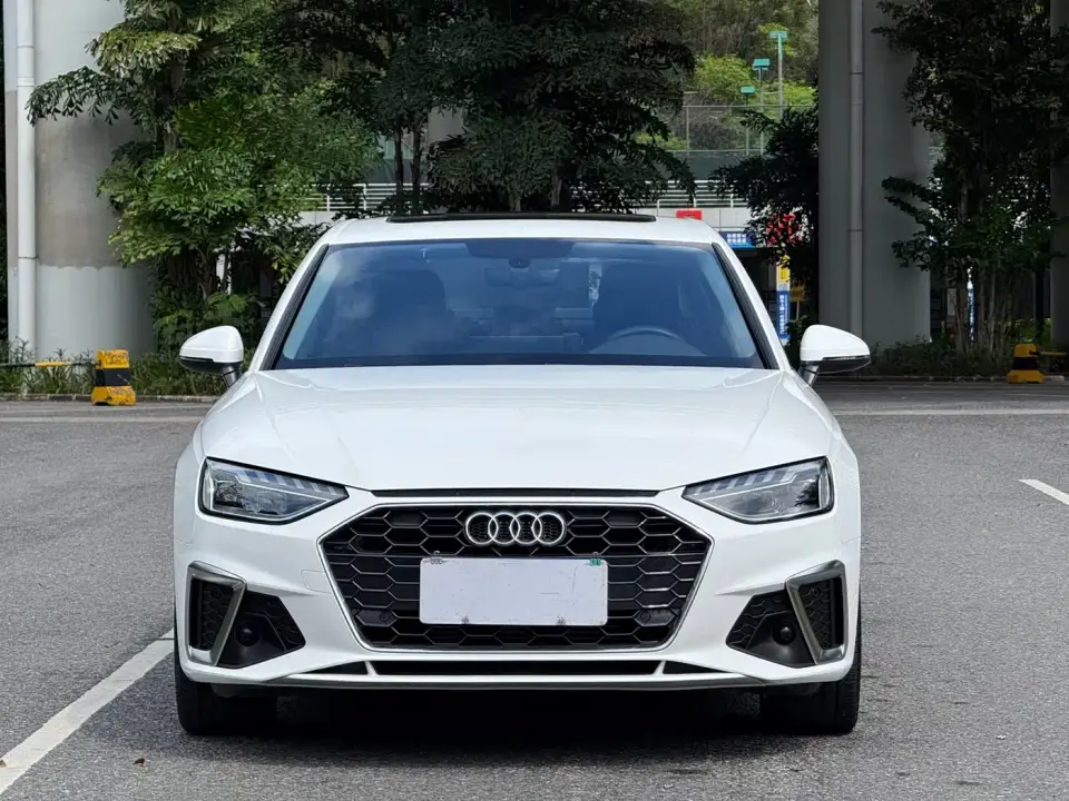 Audi A4L 40 TFSI Fashion Dynamic 2022