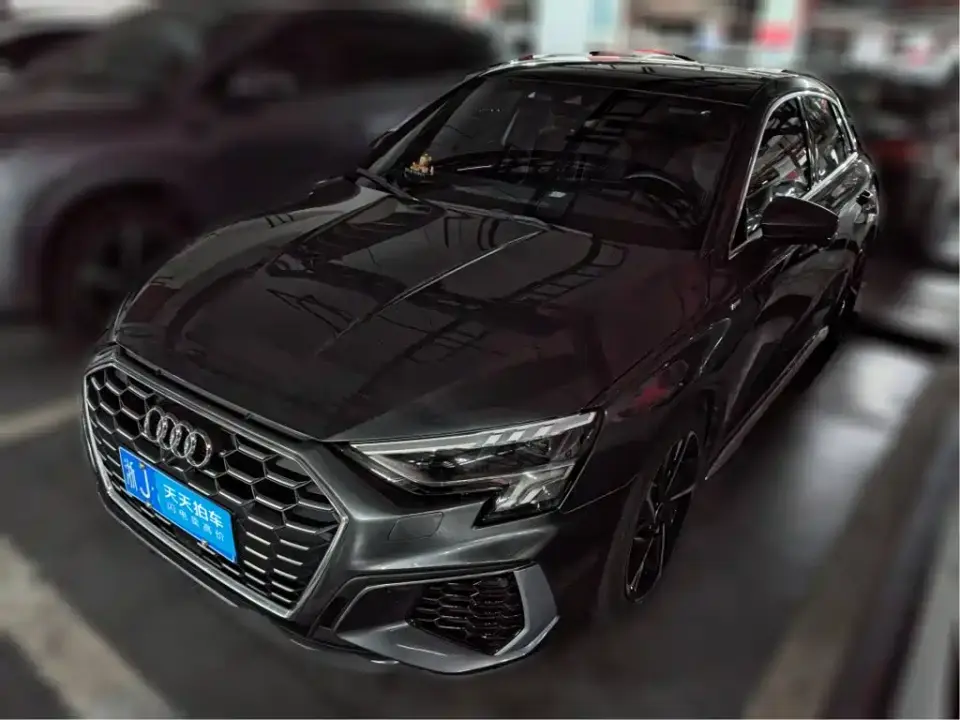 Audi A3 Model Sportback 35 TFSI Fashion Sport 2024