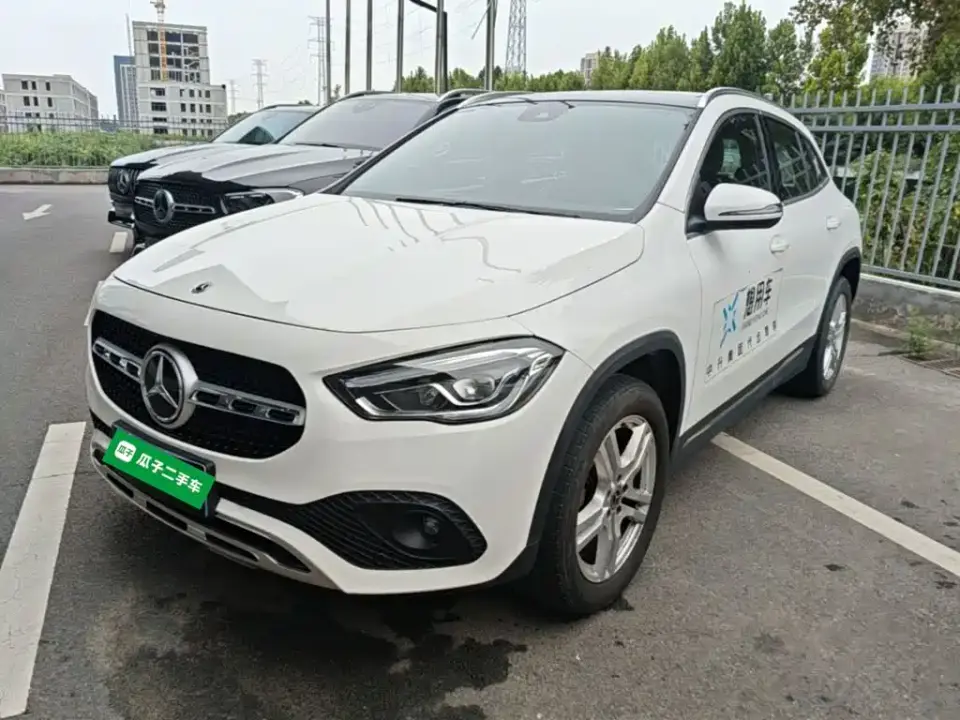 Mercedes-Benz GLA-Class GLA 200 2023
