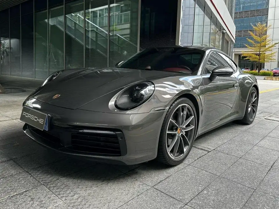 Porsche 911 Carrera 3.0T 2024