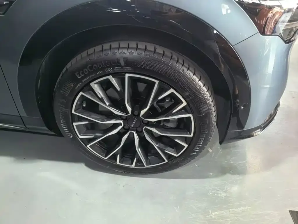 Zeekr 7X 100kWh Long Range RWD Smart Driving Edition 2026 — фото 12