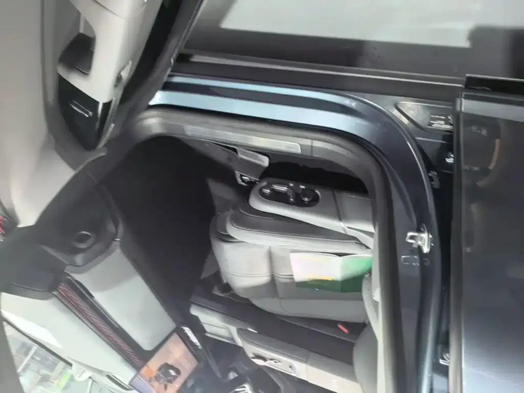 Zeekr 7X 100kWh Long Range RWD Smart Driving Edition 2026 — фото 9
