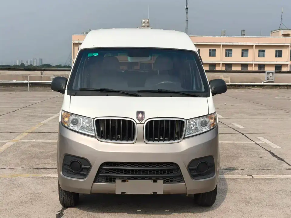 Jinbei New Hiace X30L 1.5L Fortune Bus 5/6/7-seater Central AC Version SWC15M 2023
