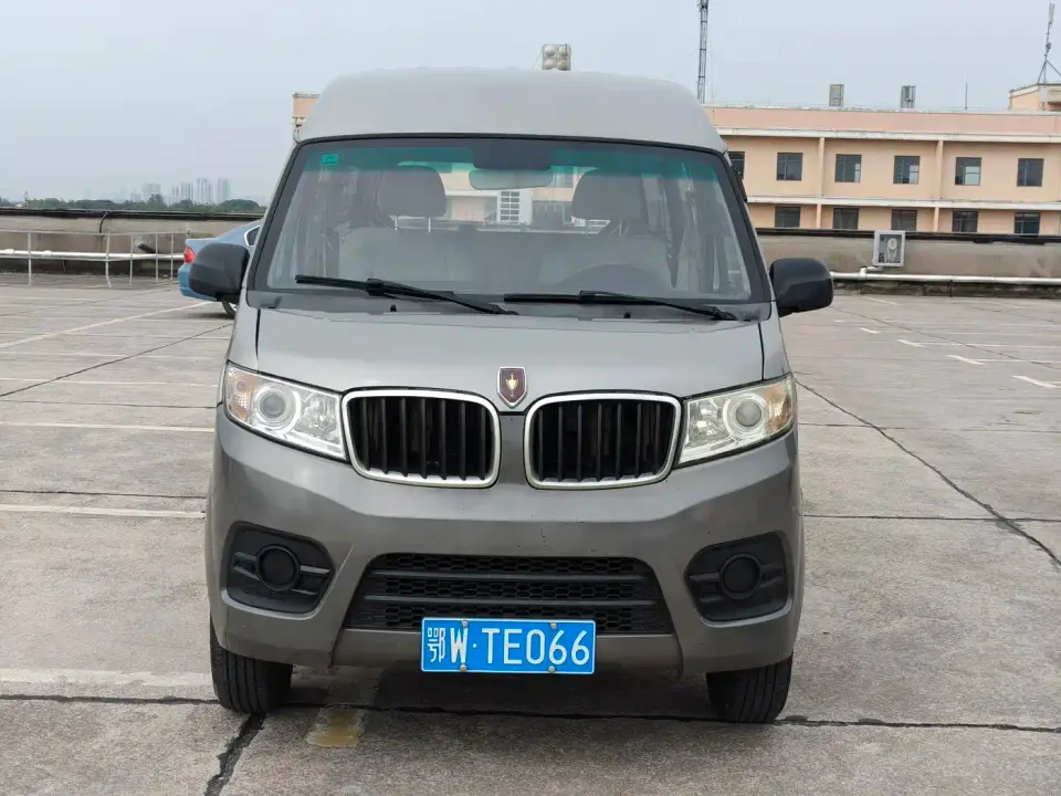 Jinbei New Hiace X30L 1.5L Fortune Central Air Conditioning Version Passenger Vehicle China VI SWC15M 2021