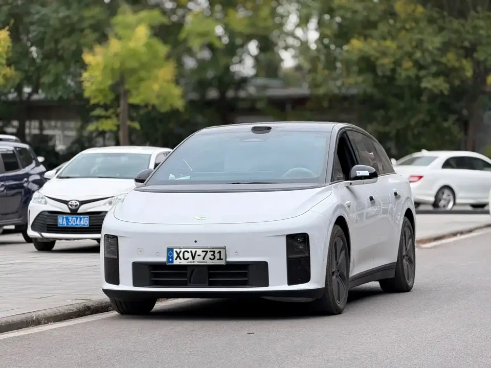 Li Auto i6 2WD Base Model 2026