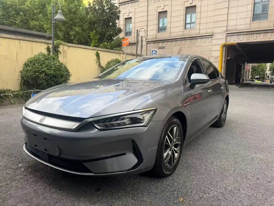 BYD Qin PLUS EV 400KM Luxury Model 2023