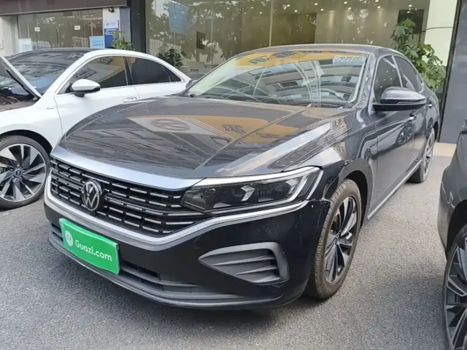 Volkswagen Passat Outstanding 280TSI Business Edition 2025