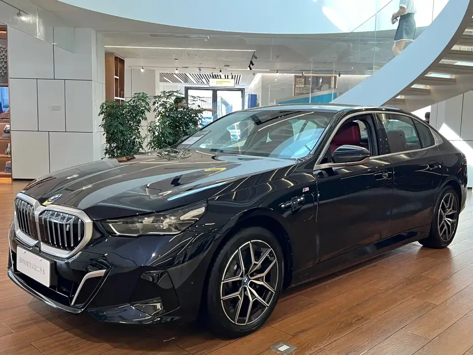 BMW i5 eDrive 35L M Sport Package 2025