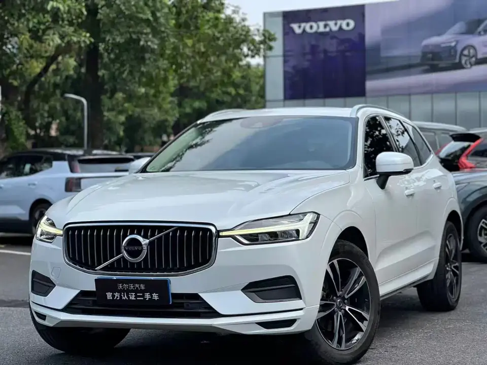 Volvo XC60 T5 4WD Intelligent Distance China VI 2019