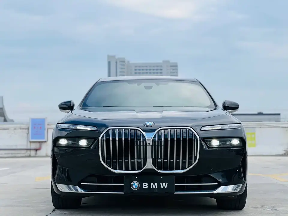 BMW 7 Series 740Li Leading Luxury Package 2026