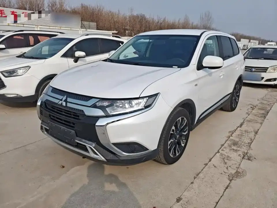 Mitsubishi Outlander 2.0L 2WD Comfort 5-seater 2021