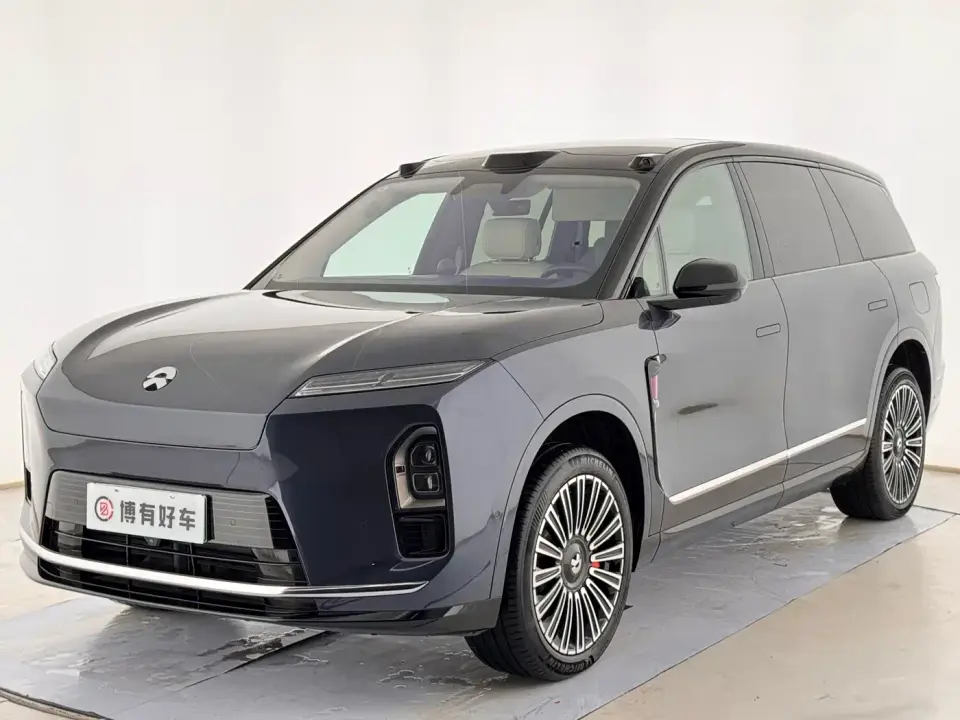 NIO ES8 Base Model 7-Seater 2025