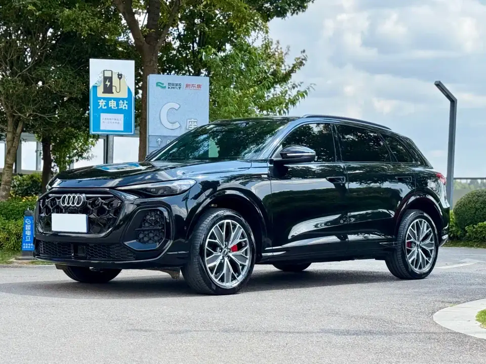 Audi Q5L Luxury Sport 150kW 2026