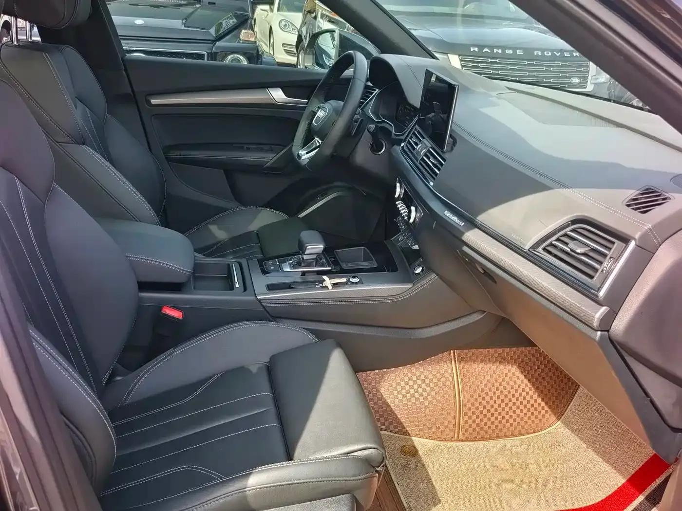 Audi Q5L Model 40 TFSI Luxury Dynamic 2024 — фото 9