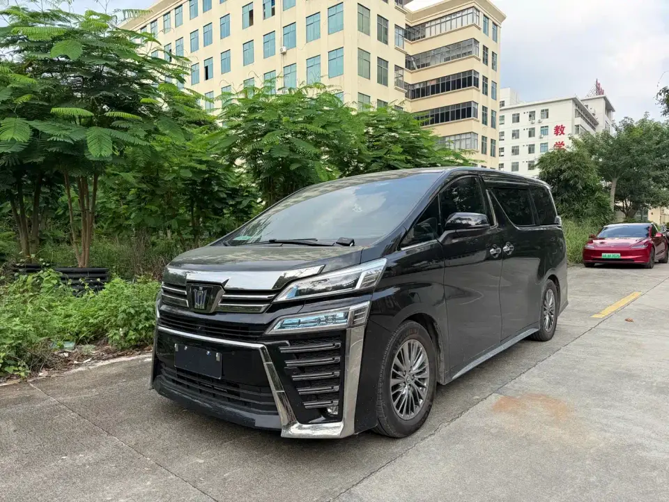 Toyota Vellfire Twin Engine 2.5L HV Premium Edition 2020