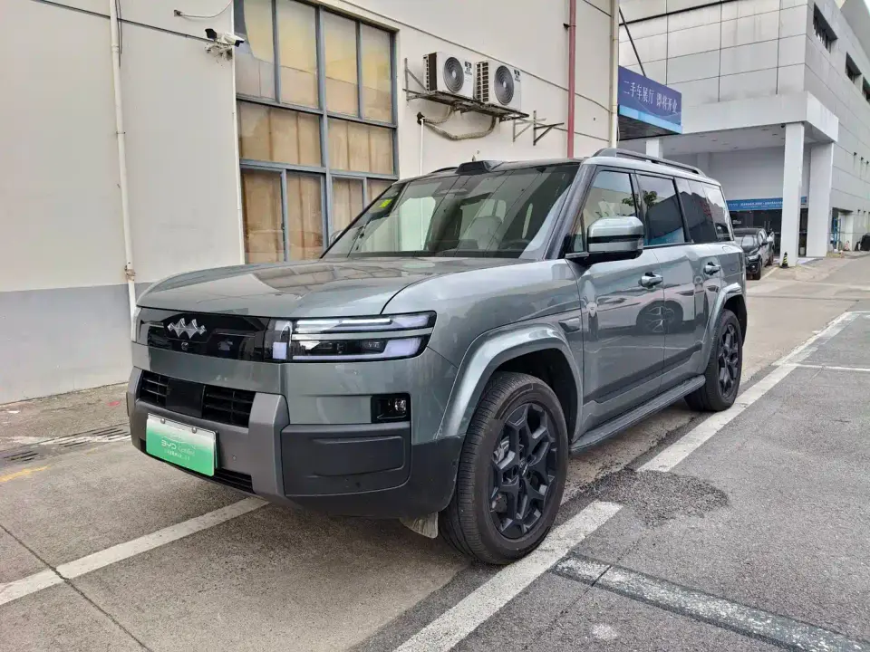Fangchengbao Titanium 7 AWD Base Model 2025