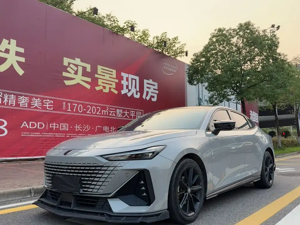 Changan UNI-V 1.5T Premium Model 2022