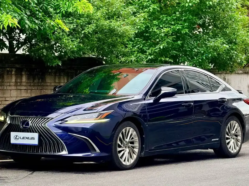 Lexus ES 300h Executive Edition China V 2019