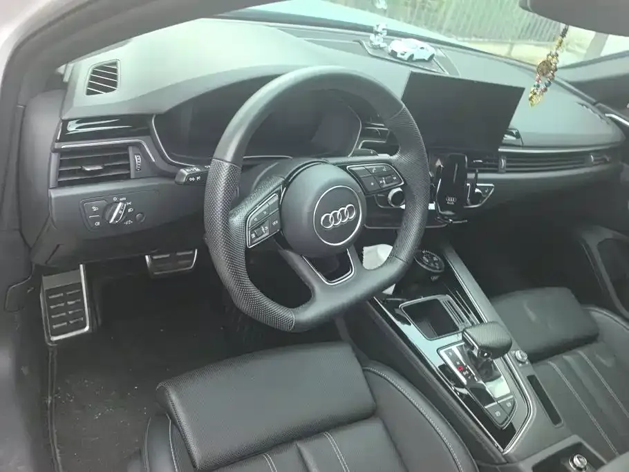 Audi A4L 40 TFSI Luxury Dynamic 2024 — фото 12