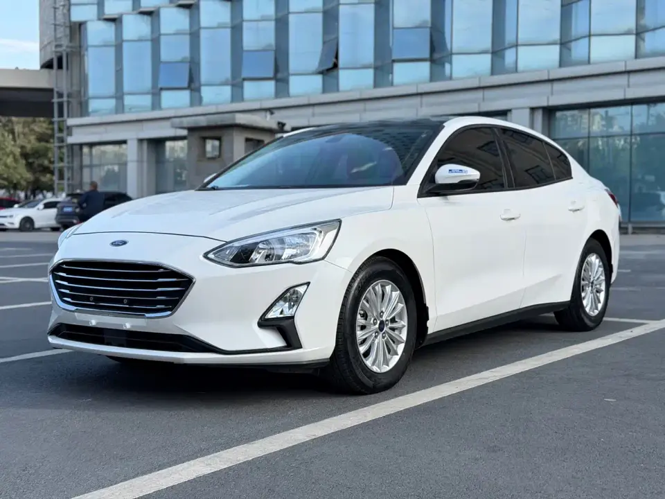 Ford Focus Sedan EcoBoost 125 Automatic Fengchao (China V) 2019