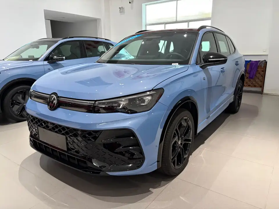 Volkswagen Tiguan L PRO 380TSI 4WD R-Line Smart Premium Edition 2025