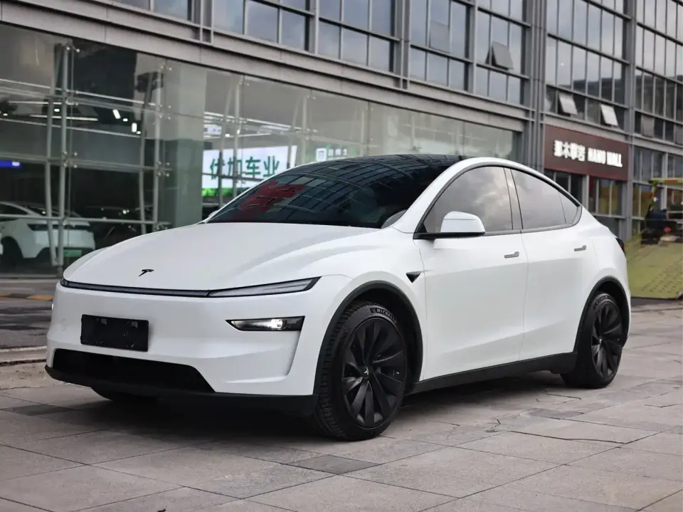 Tesla Model Y Facelift Long Range All-Wheel Drive 2025