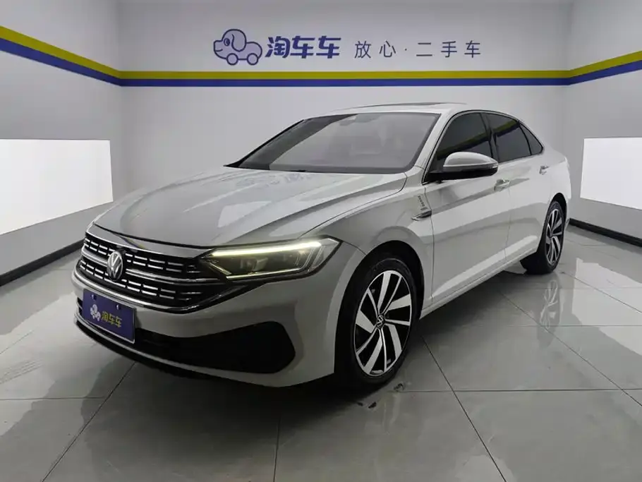 Volkswagen Sagitar 300TSI DSG Surpass Edition 2024