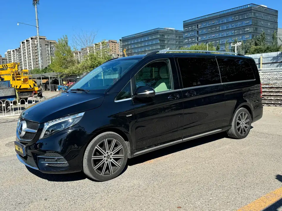 Mercedes-Benz V-Class V 260 L Long Wheelbase Luxury Edition 2023