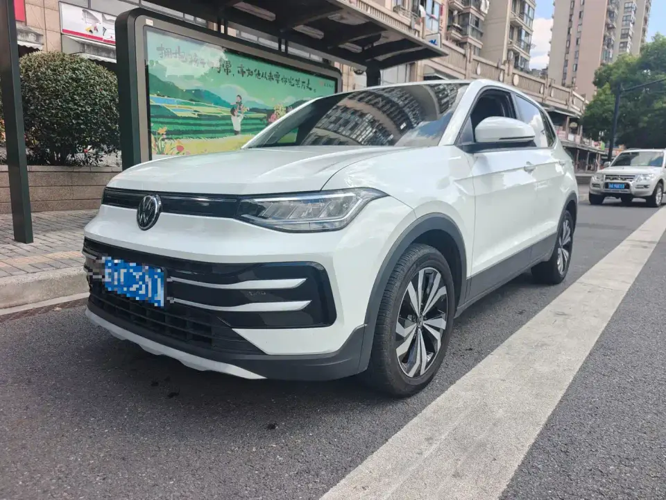 Volkswagen Tharu Model Rising Star 1.5L Advance Edition 2024