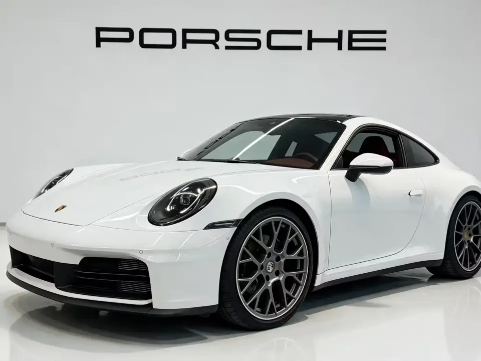 Porsche 911 Carrera 3.0T 2025