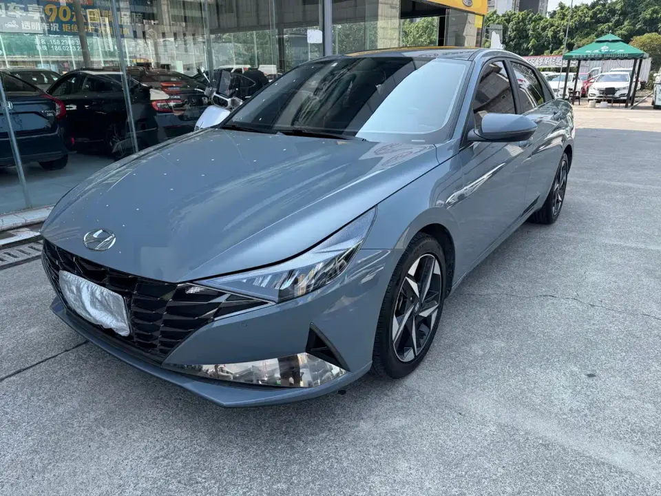 Hyundai Elantra 1.5L CVT LUX Premium Edition 2021