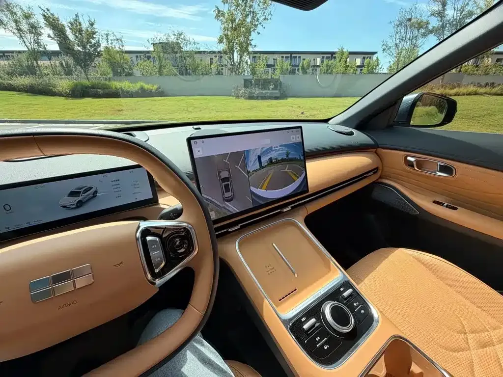 Geely Galaxy Galaxy Starship 7 EM-i 120km Navigation Edition 2025 — фото 8