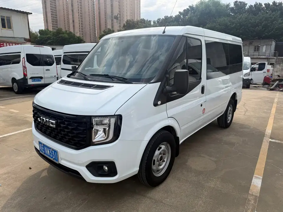 Jiangling JMC Fushun Model 2.0T 8AT Diesel Short Wheelbase Low Roof Commercial MPV 5/6 Seats Dual-opening Tailgate 2024