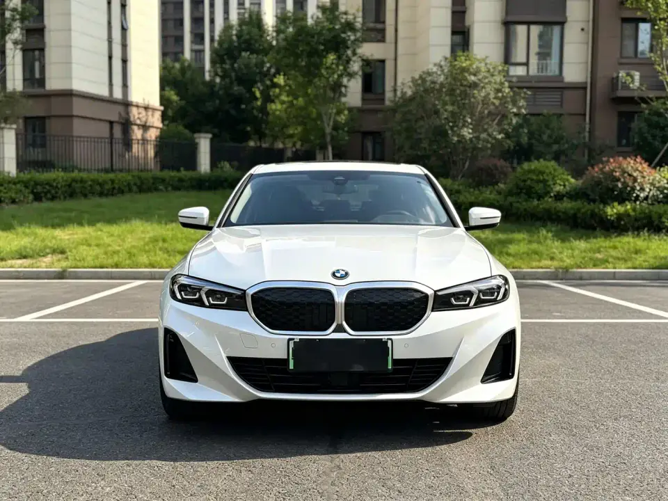 BMW i3 eDrive 35 L 2025