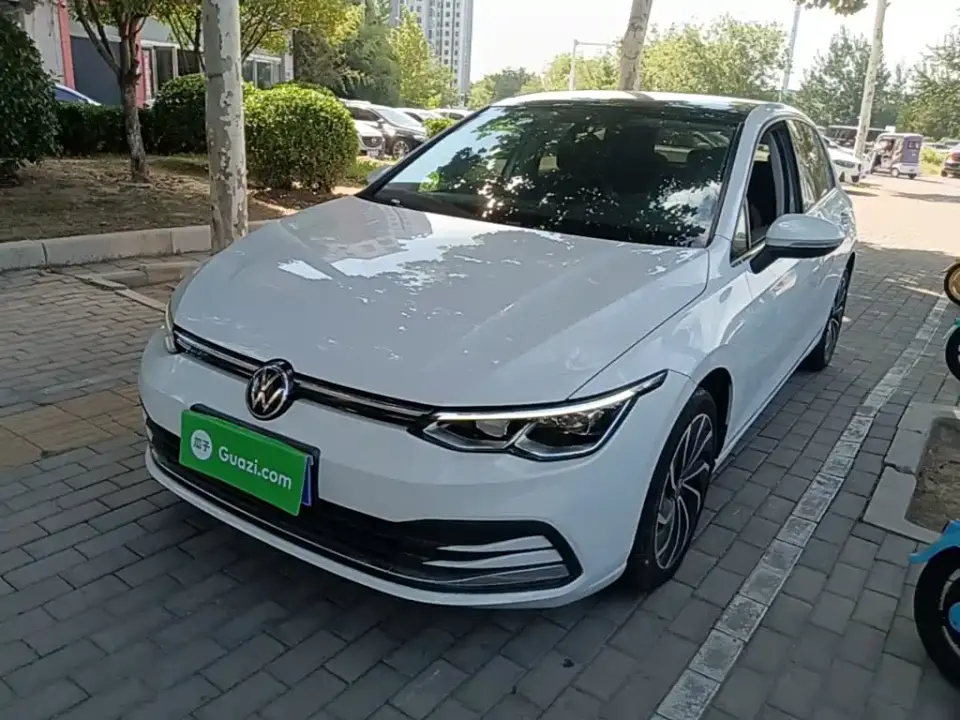 Volkswagen Golf 200TSI DSG Pro 2022
