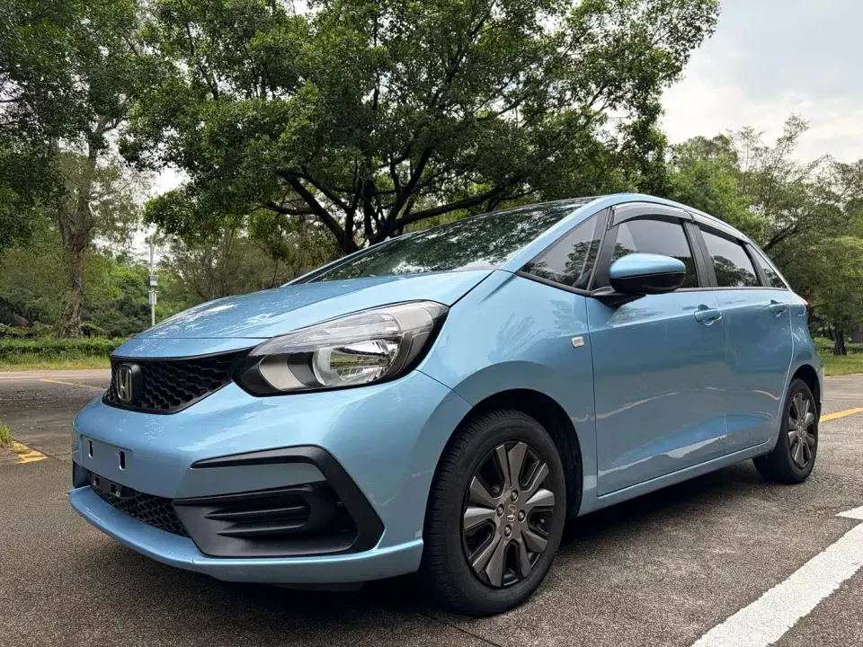 Honda Fit 1.5L CVT Trend Sunroof Edition 2023