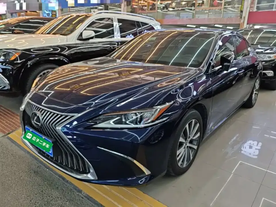 Lexus ES Model 260 Excellence Edition 2020