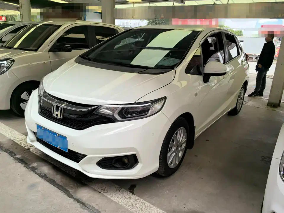 Honda Fit 1.5L CVT Comfort Sunroof Edition 2020