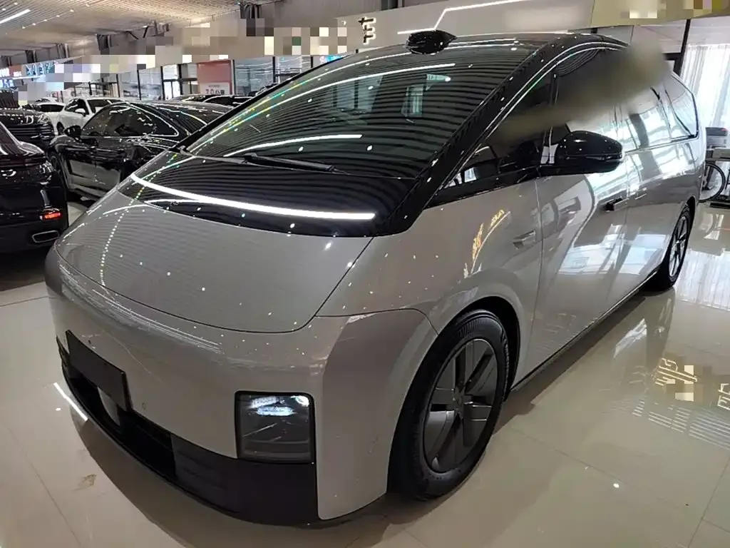 Li Auto MEGA Ultra 2024