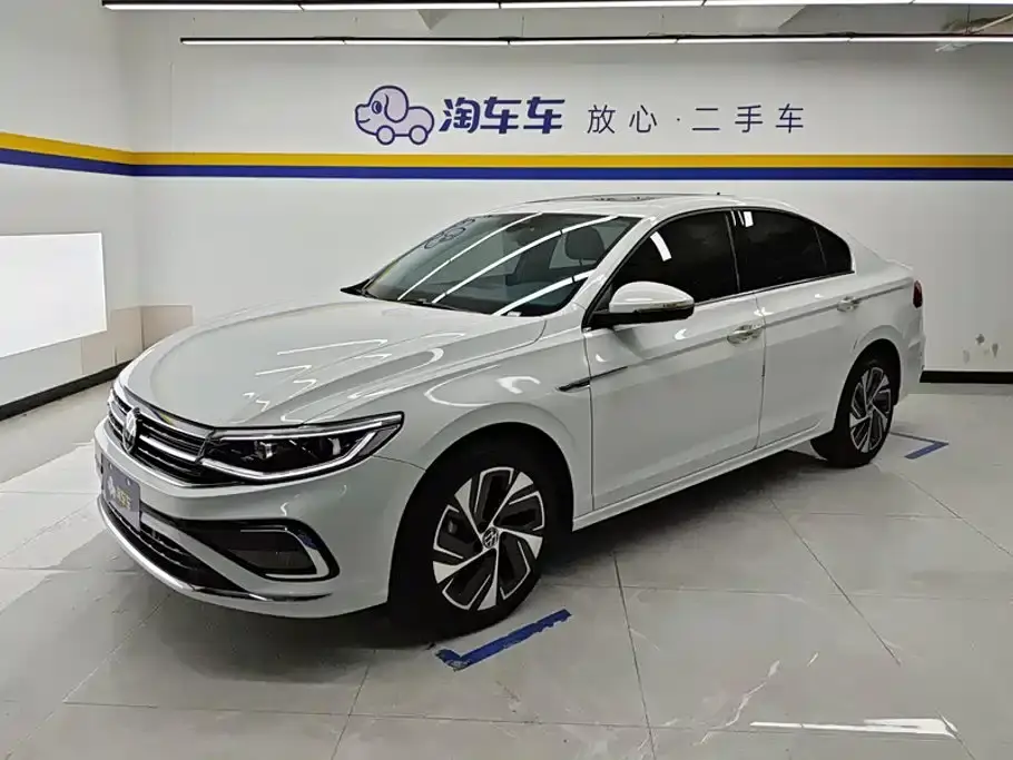 Volkswagen Bora 300TSI DSG Premium Ride Edition 2024