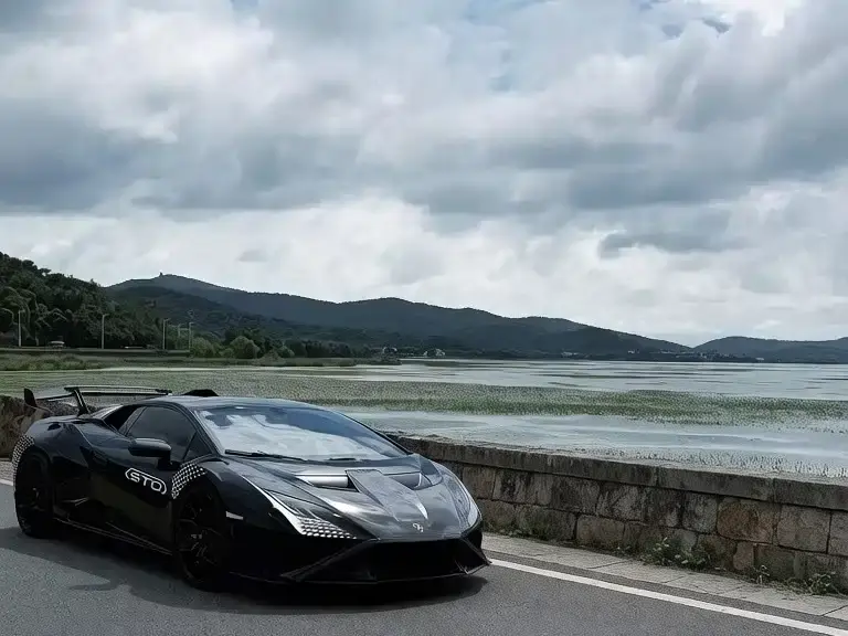Lamborghini Huracán Huracán STO 2023
