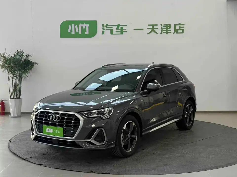 Audi Q3 35 TFSI Fashion Dynamic (1.4T) 2023