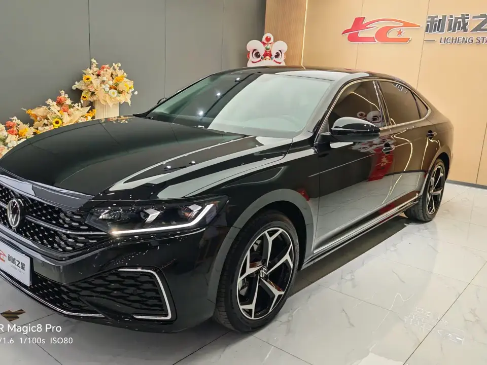 Volkswagen Passat 380TSI Starlight Dragon Soaring Edition 2024