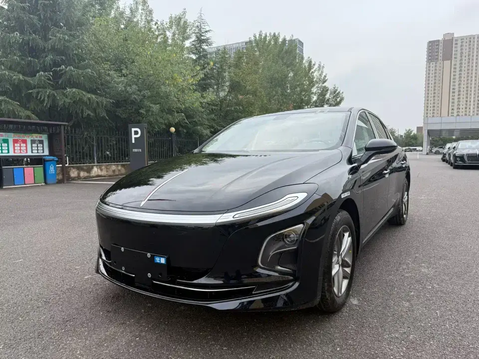 Hongqi E-QM5 610km PLUS 2026