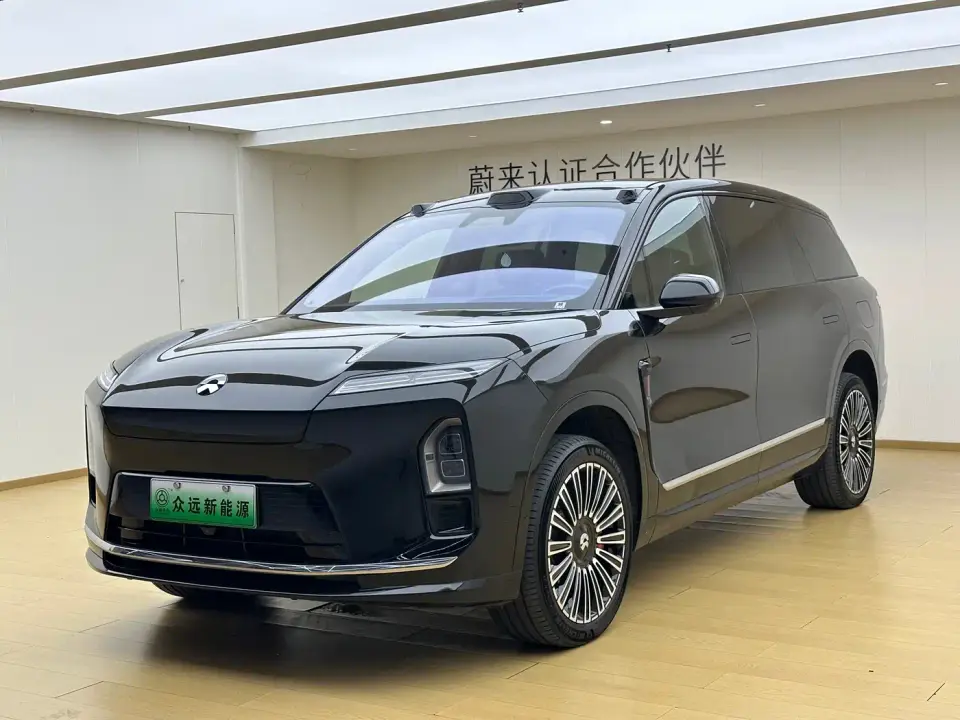 NIO ES8 Base Model 7-Seater 2025
