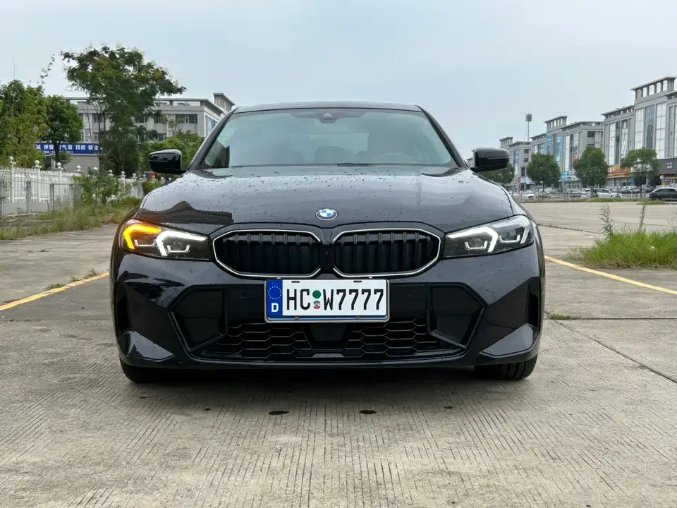 BMW 3 Series 330Li M Sport Night Edition 2025